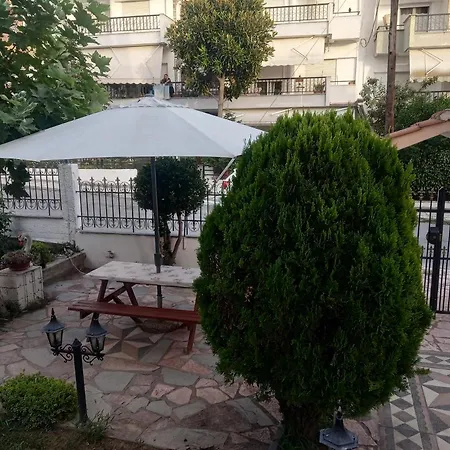 Despoina With Garden Apartment *