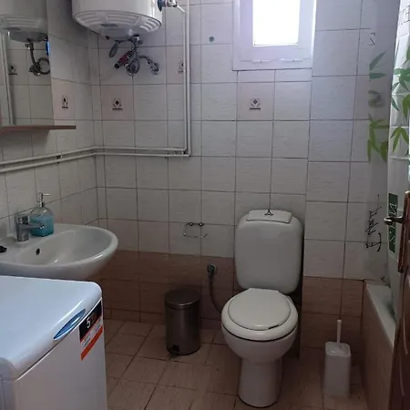 Apartment Despoina With Garden Nea Michaniona