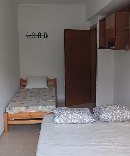 Despoina With Garden Apartament