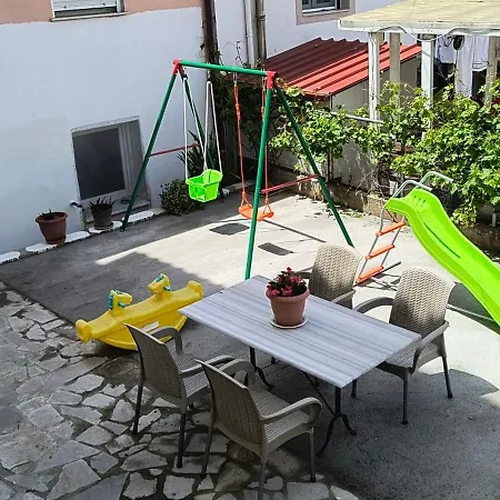 Appartamento Despoina With Garden *
